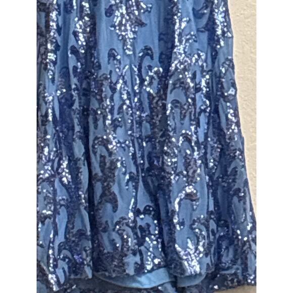 B. Darlin Blue Sequin Formal Dress Floor Length Exposed Back Size M - Picture 4 of 9